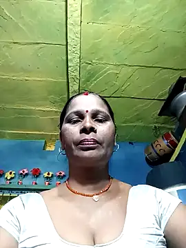 Snapshot of Rt_shreya chatting on 10-12-25, 05:28 Rt shreya online show from 10-12-25, 05:28