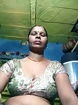 Snapshot of Rt_shreya chatting on 10-14-25, 04:46 Rt shreya online show from 10-14-25, 04:46