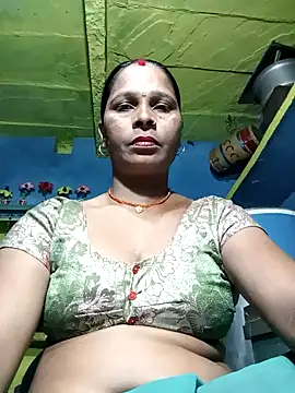 Snapshot of Rt_shreya chatting on 10-15-25, 03:23 Rt shreya online show from 10-15-25, 03:23