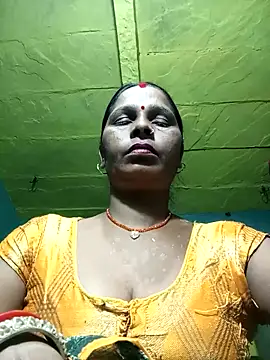 Snapshot of Rt_shreya chatting on 10-20-25, 05:24 Rt shreya online show from 10-20-25, 05:24