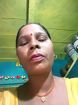 Snapshot of Rt_shreya chatting on 10-26-25, 05:24 Rt shreya online show from 10-26-25, 05:24