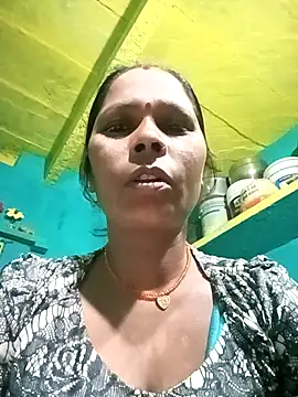 Snapshot of Rt_shreya chatting on 10-27-25, 12:47 Rt shreya online show from 10-27-25, 12:47