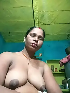 Snapshot of Rt_shreya chatting on 11-01-25, 09:17 Rt shreya online show from 11-01-25, 09:17