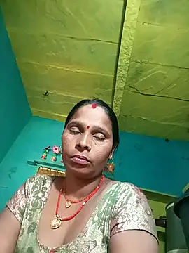 Snapshot of Rt_shreya chatting on 11-12-25, 09:21 Rt shreya online show from 11-12-25, 09:21