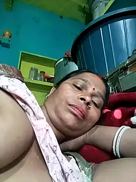 Snapshot of Rt_shreya chatting on 11-12-25, 09:25 Rt shreya online show from 11-12-25, 09:25