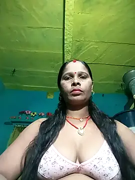 Snapshot of Rt_shreya chatting on 11-15-25, 02:24 Rt shreya online show from 11-15-25, 02:24