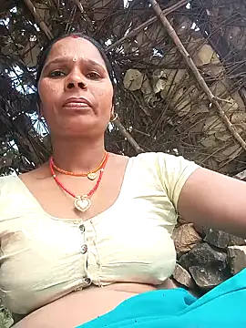 Snapshot of Rt_shreya chatting on 11-26-25, 04:46 Rt shreya online show from 11-26-25, 04:46