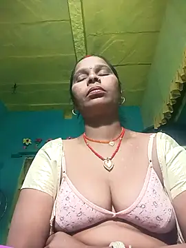 Snapshot of Rt_shreya chatting on 11-26-25, 04:52 Rt shreya online show from 11-26-25, 04:52