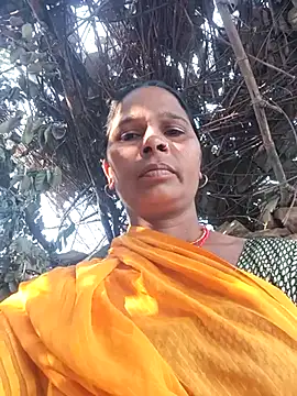 Snapshot of Rt_shreya chatting on 11-29-25, 09:23 Rt shreya online show from 11-29-25, 09:23