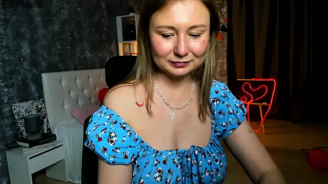 scent  of woman online show from 11-05-25, 01:38