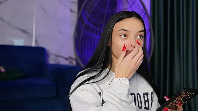 Snapshot of RachelRavee chatting on 10-12-25, 04:11 RachelRavee online show from 10-12-25, 04:11