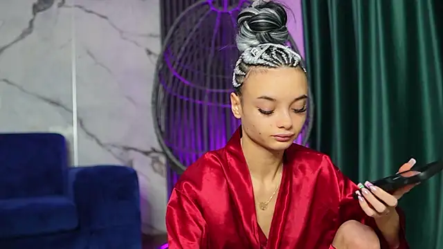 Snapshot of RachelRavee chatting on 10-30-25, 05:20 RachelRavee online show from 10-30-25, 05:20