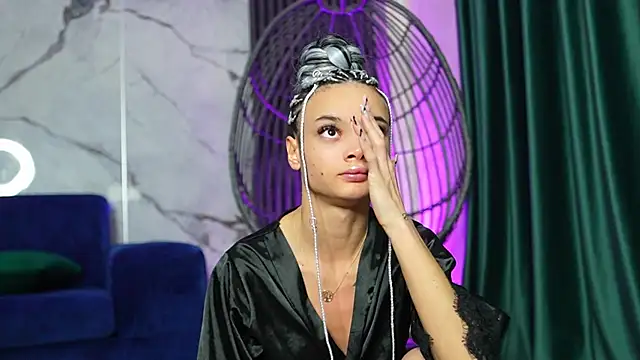 Snapshot of RachelRavee chatting on 11-01-25, 05:20 RachelRavee online show from 11-01-25, 05:20