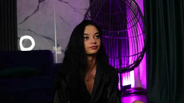 Snapshot of RachelRavee chatting on 11-10-25, 05:17 RachelRavee online show from 11-10-25, 05:17