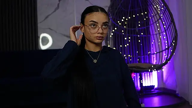 Snapshot of RachelRavee chatting on 12-01-25, 05:12 RachelRavee online show from 12-01-25, 05:12