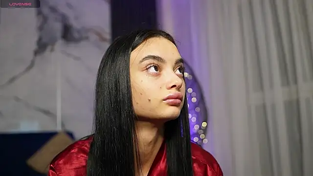 Snapshot of RachelRavee chatting on 12-03-25, 05:04 RachelRavee online show from 12-03-25, 05:04