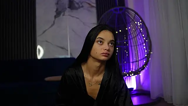 Snapshot of RachelRavee chatting on 12-04-25, 05:17 RachelRavee online show from 12-04-25, 05:17