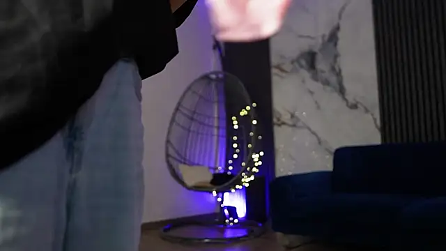 RachelRavee online show from 01-13-26, 05:24