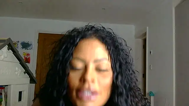 Little Minx Chanel online show from 11-29-25, 04:54