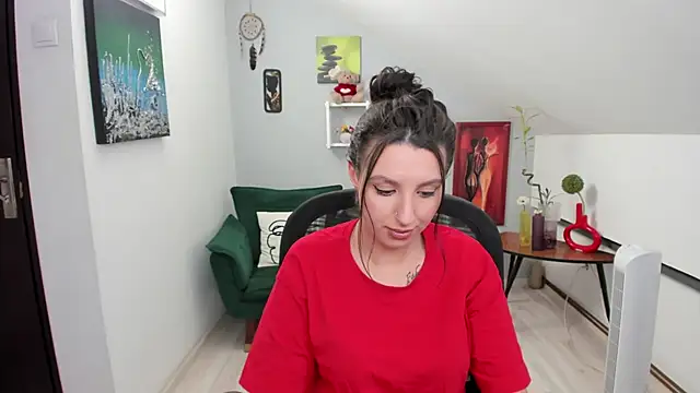 BettyJamess online show from 10-15-25, 05:35