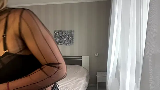 JadeExxa online show from 11-04-25, 08:46