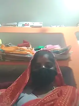 nainshilodhi28 online show from 10-21-25, 07:53