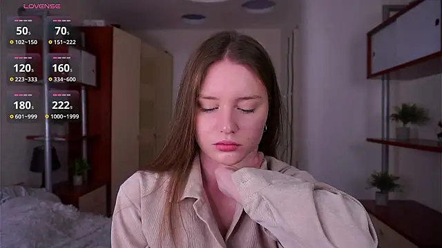 Snapshot of SunRinglein chatting on 02-06-26, 06:55 SunRinglein online show from 02-06-26, 06:55