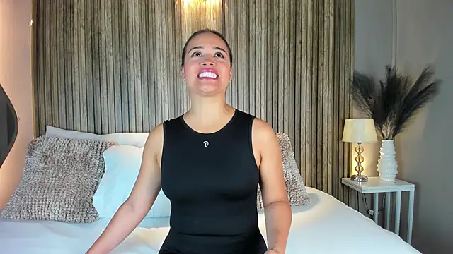 VanneCamiel online show from 11-17-25, 12:11