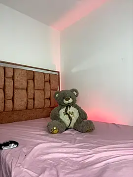 Lucy 699 online show from 11-21-25, 06:45