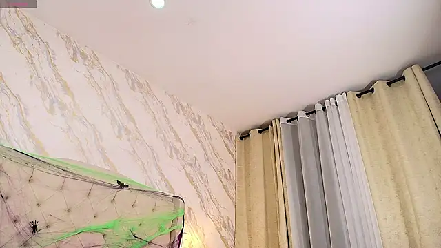 Snapshot of shanell-hott chatting on 11-01-25, 04:14 shanell-hott online show from 11-01-25, 04:14