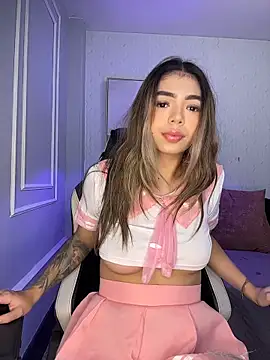 HoneyMollyX online show from 10-22-25, 01:00