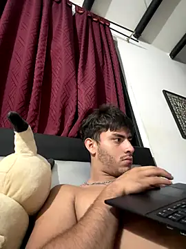 Snapshot of Juandmc1706 chatting on 10-31-25, 04:24 Juandmc1706 online show from 10-31-25, 04:24