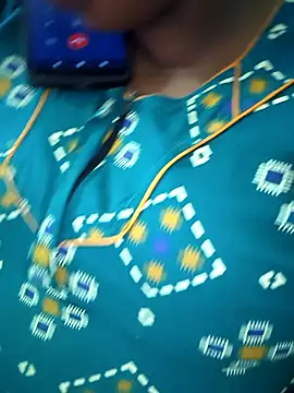 Snapshot of sweetrevathi chatting on 10-18-25, 03:02 sweetrevathi online show from 10-18-25, 03:02