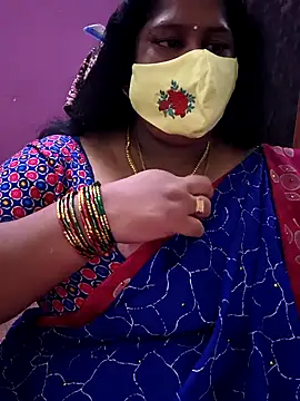 Snapshot of sweetrevathi chatting on 10-22-25, 07:30 sweetrevathi online show from 10-22-25, 07:30