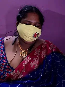 Snapshot of sweetrevathi chatting on 10-24-25, 09:11 sweetrevathi online show from 10-24-25, 09:11