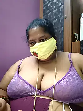 Snapshot of sweetrevathi chatting on 10-26-25, 10:10 sweetrevathi online show from 10-26-25, 10:10