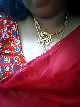 Snapshot of sweetrevathi chatting on 11-12-25, 04:29 sweetrevathi online show from 11-12-25, 04:29