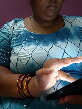 Snapshot of sweetrevathi chatting on 11-15-25, 11:40 sweetrevathi online show from 11-15-25, 11:40