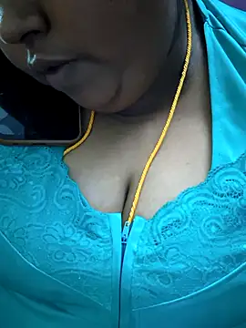 Snapshot of sweetrevathi chatting on 11-20-25, 04:29 sweetrevathi online show from 11-20-25, 04:29