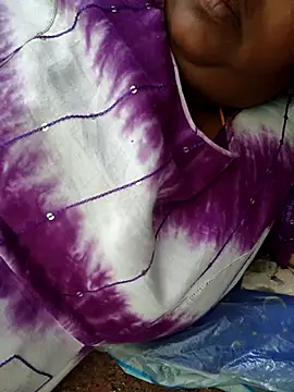 Snapshot of sweetrevathi chatting on 11-22-25, 09:19 sweetrevathi online show from 11-22-25, 09:19