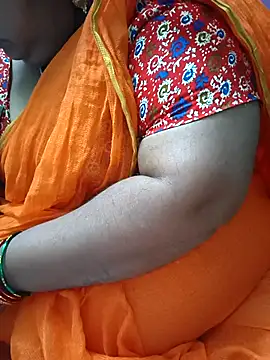 Snapshot of sweetrevathi chatting on 12-14-25, 03:50 sweetrevathi online show from 12-14-25, 03:50