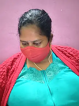 Snapshot of sweetrevathi chatting on 12-15-25, 05:17 sweetrevathi online show from 12-15-25, 05:17