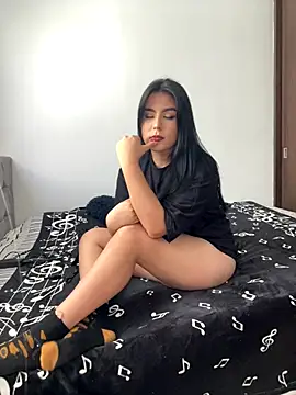 Sienna LaCroixx online show from 10-30-25, 07:47