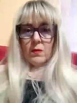 Amelialove42 online show from 11-05-25, 02:17