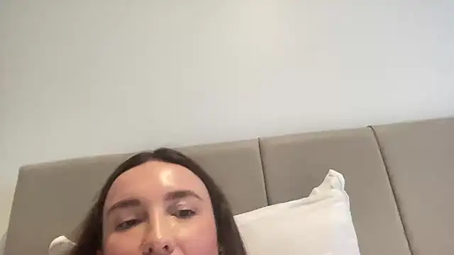 CArivora online show from 02-18-26, 01:40