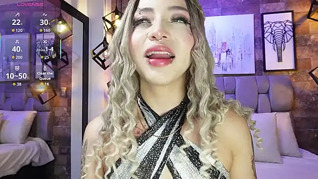 Snapshot of Sophia_Bellucci chatting on 12-18-25, 12:22 Sophia Bellucci online show from 12-18-25, 12:22