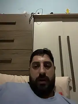 Snapshot of Sedutor69- chatting on 10-28-25, 06:17 Sedutor69- online show from 10-28-25, 06:17