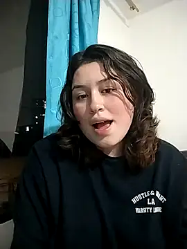 Snapshot of azul_vera chatting on 11-25-25, 01:49 azul vera online show from 11-25-25, 01:49