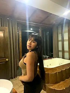 Snapshot of SweetieMariana chatting on 10-30-25, 12:12 SweetieMariana online show from 10-30-25, 12:12