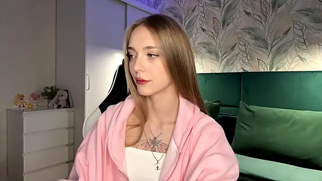 EvaPeace online show from 10-28-25, 04:20